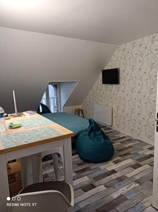 Magnifique: Retreat With Ac & Bike Options Apartment